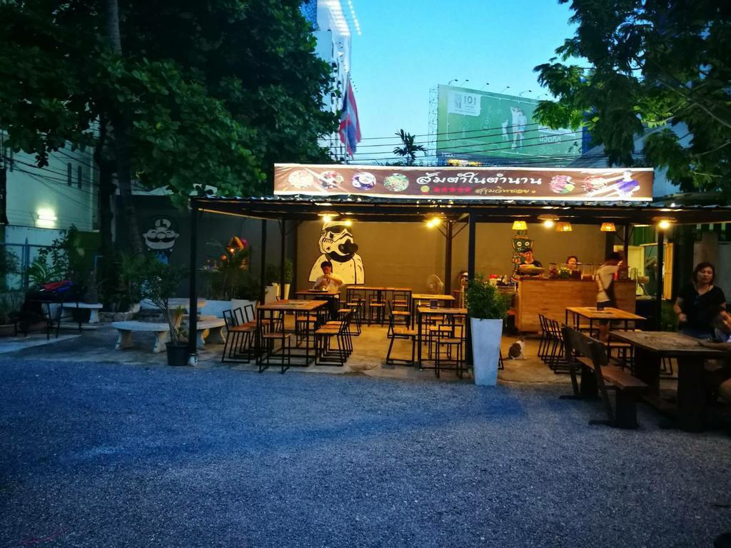 퍼스트 1 부티크 호스텔 앳 수쿰빗 1 방콕 외부 사진